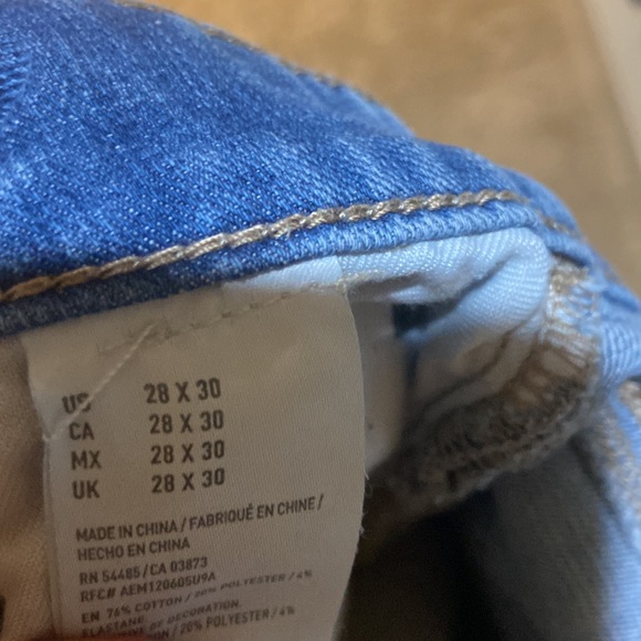American Eagle Jeans Slim Light Wash 28x30 - Picture 3 of 4